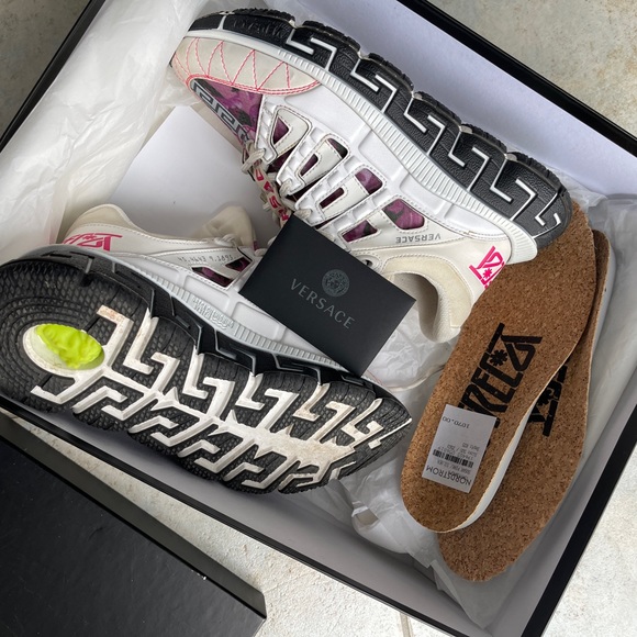 Varsace gorgeous shoes - Picture 5 of 7